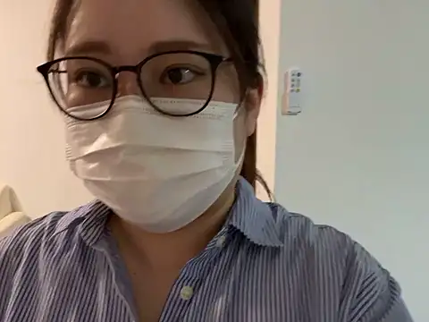 Snapshot of shimera-nohime25 chatting on September 2025 11:10:01 AM shimera-nohime25 online show from September 2025 11:10:01 AM