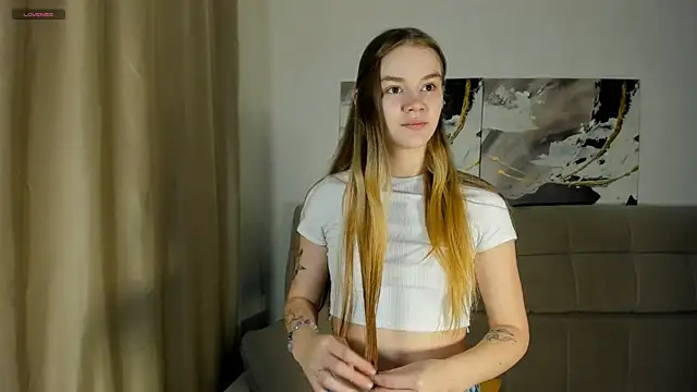 Snapshot of Angel_oci chatting on September 2025 05:13:01 PM Angel oci online show from September 2025 05:13:01 PM