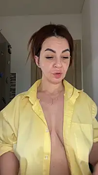 Snapshot of Roxanne_Skye chatting on November 2025 03:49:02 AM Roxanne Skye online show from November 2025 03:49:02 AM