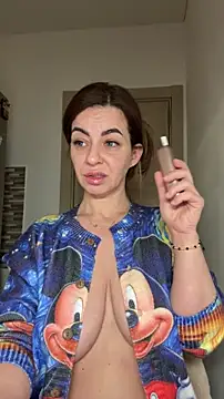 Snapshot of Roxanne_Skye chatting on November 2025 03:17:02 AM Roxanne Skye online show from November 2025 03:17:02 AM