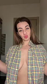 Snapshot of Roxanne_Skye chatting on November 2025 03:07:01 AM Roxanne Skye online show from November 2025 03:07:01 AM