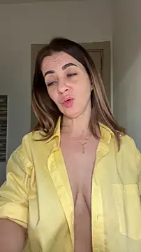 Snapshot of Roxanne_Skye chatting on November 2025 03:19:02 AM Roxanne Skye online show from November 2025 03:19:02 AM