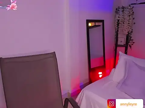 selene boyer online show from December 2025 07:41:02 PM