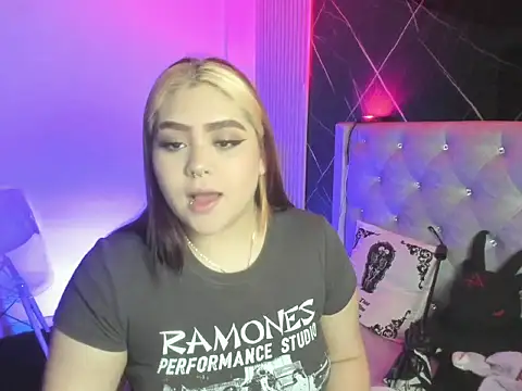 im bunny   online show from November 2025 11:24:02 AM