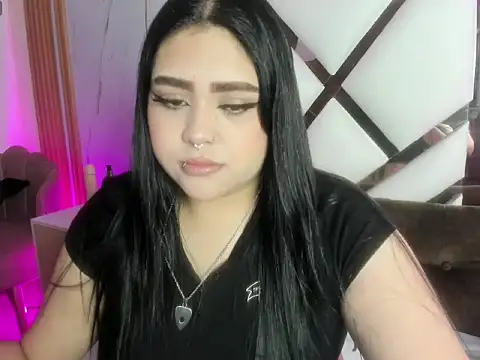 Snapshot of im_bunny__ chatting on April 2026 12:22:02 PM im bunny online show from April 2026 12:22:02 PM