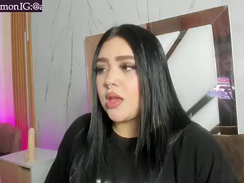 Snapshot of im_bunny__ chatting on May 2026 01:28:02 PM im bunny online show from May 2026 01:28:02 PM