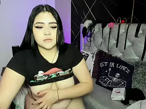 Snapshot of im_bunny__ chatting on May 2026 11:49:02 AM im bunny online show from May 2026 11:49:02 AM