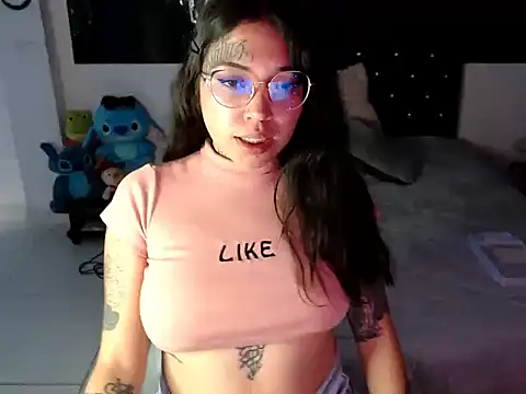 Snapshot of Keyyd chatting on November 2025 09:36:01 PM Keyyd online show from November 2025 09:36:01 PM