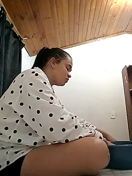 Luna9233 online show from September 2025 01:49:01 AM