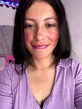 Mia salinass online show from September 2025 05:27:01 PM