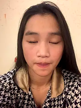 -Lie-06 online show from October 2025 12:46:01 PM