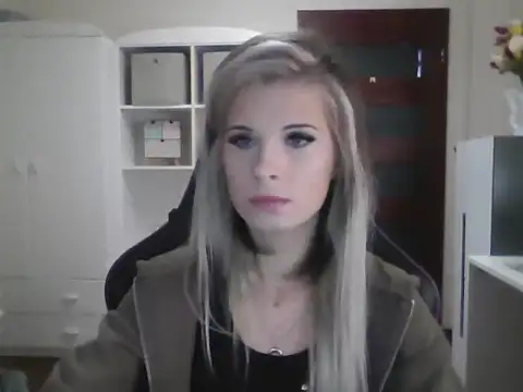 KristineGlow online show from October 2025 06:10:02 AM