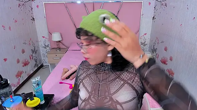 SafiroAgataaa online show from September 2025 07:57:02 PM