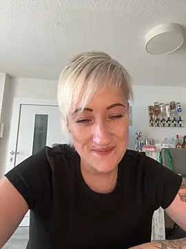 Snapshot of Rozendefotz chatting on September 2025 11:31:02 AM Rozendefotz online show from September 2025 11:31:02 AM