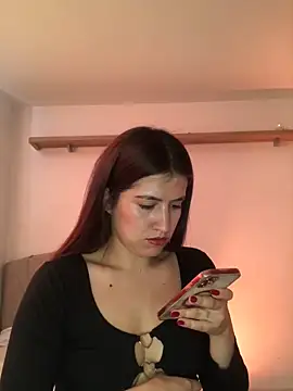 BrunnetAri  online show from October 2025 03:02:01 PM