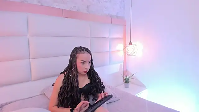 Lucia jane online show from February 2026 09:18:02 PM