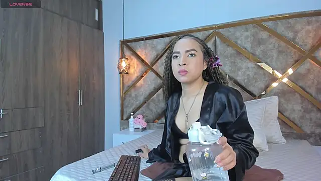 Lucia jane online show from May 2026 01:57:16 AM