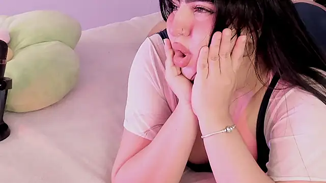 Camila Matinez  online show from September 2025 12:54:02 AM