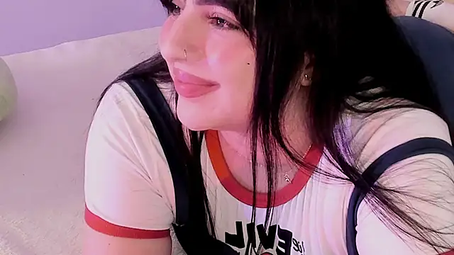 Camila Matinez  online show from January 2026 01:42:02 AM