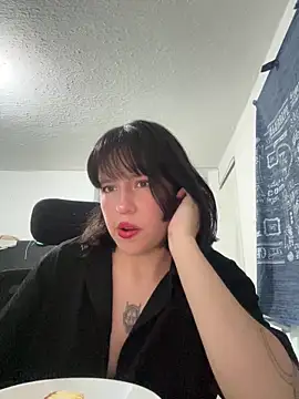 Snapshot of aliciia_23 chatting on October 2025 03:24:02 AM aliciia 23 online show from October 2025 03:24:02 AM