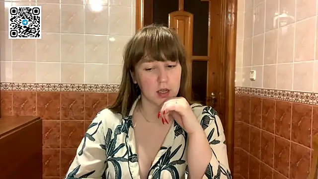 MaroonMoon  online show from December 2025 08:40:01 PM