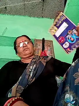 Snapshot of Manavi_x chatting on May 2026 08:43:02 AM Manavi x online show from May 2026 08:43:02 AM