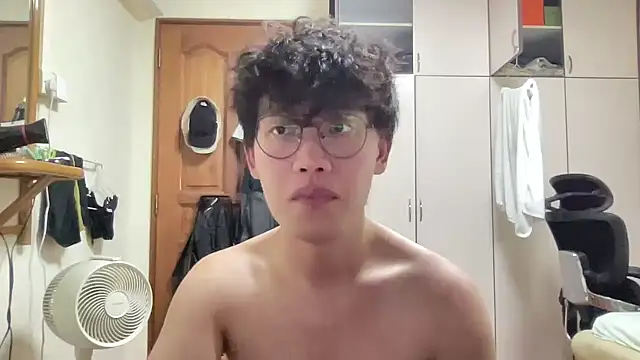 Passionatetwink2 online show from November 2025 04:18:01 PM