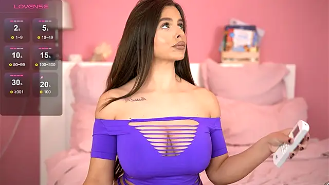 DeborahLowe online show from November 2025 09:48:02 AM