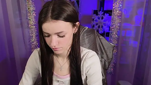 Snapshot of E_l_i_z_e_ chatting on January 2026 06:41:02 AM E l i z e online show from January 2026 06:41:02 AM