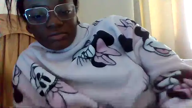 Snapshot of SexyGemBeautyX chatting on November 2025 01:04:01 PM SexyGemBeautyX online show from November 2025 01:04:01 PM