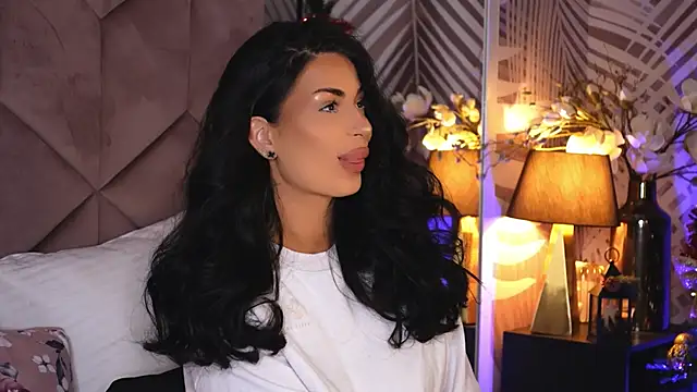 EvaRhea online show from December 2025 03:55:01 AM