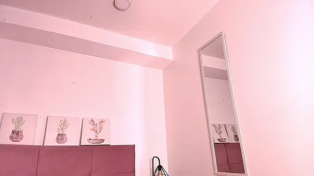 CamiilaGlow online show from September 2025 05:27:01 PM