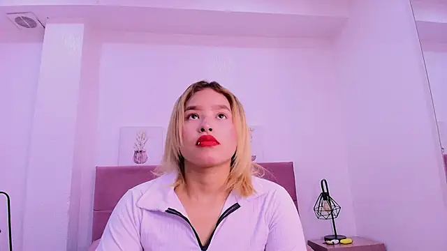 CamiilaGlow online show from October 2025 04:13:02 PM