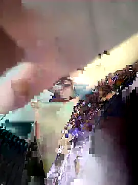 Snapshot of lauramartins7 chatting on October 2025 05:13:02 PM lauramartins7 online show from October 2025 05:13:02 PM