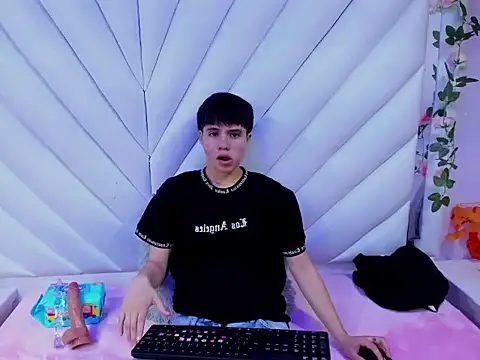 Bruno Cruzz online show from October 2025 02:34:01 AM