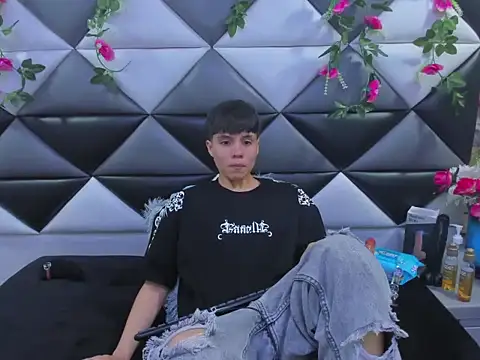 Bruno Cruzz online show from November 2025 01:50:02 AM