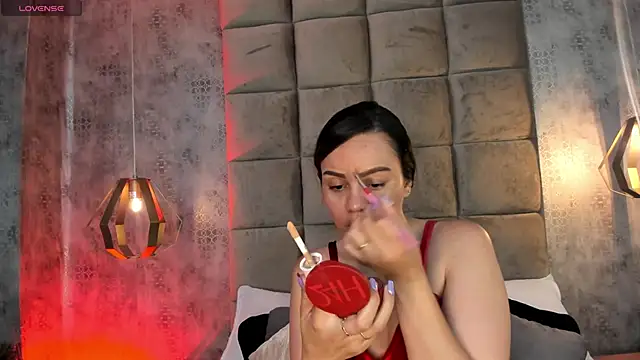 Sky Junne online show from February 2026 06:00:02 PM