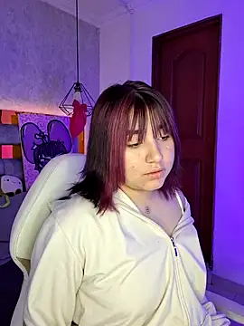 sophiievv online show from December 2025 06:58:02 PM