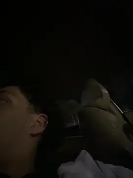 lionr0660 online show from September 2025 12:14:01 AM