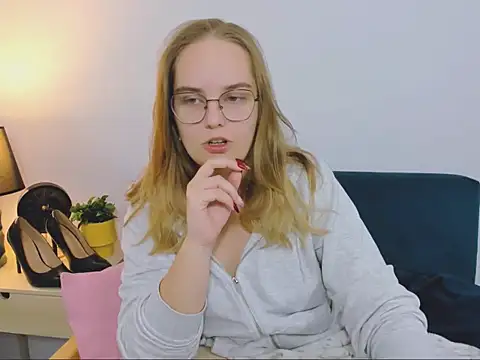 AliceCrazy69 online show from November 2025 01:03:01 PM