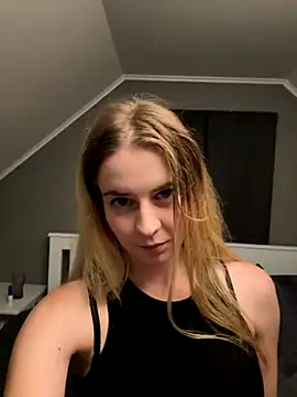 ellieen online show from October 2025 09:24:01 PM