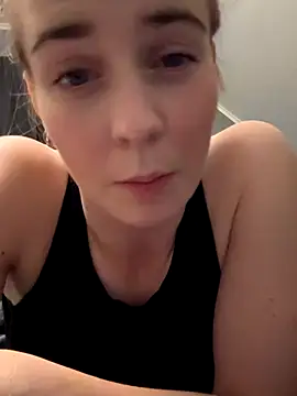 ellieen online show from October 2025 09:42:01 PM