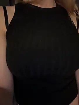 ellieen online show from December 2025 09:31:02 PM