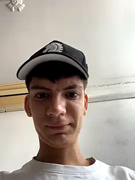 Snapshot of Luck__090 chatting on September 2025 01:23:01 PM Luck  090 online show from September 2025 01:23:01 PM