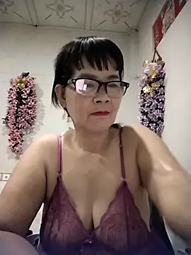 Snapshot of Ki_xxx chatting on November 2025 09:37:01 PM Ki xxx online show from November 2025 09:37:01 PM