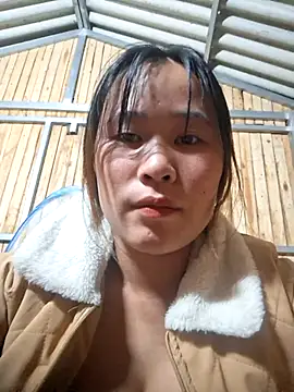 Snapshot of ALIENHR38 chatting on November 2025 03:25:01 PM ALIENHR38 online show from November 2025 03:25:01 PM