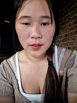 Snapshot of ALIENHR38 chatting on November 2025 01:49:01 AM ALIENHR38 online show from November 2025 01:49:01 AM