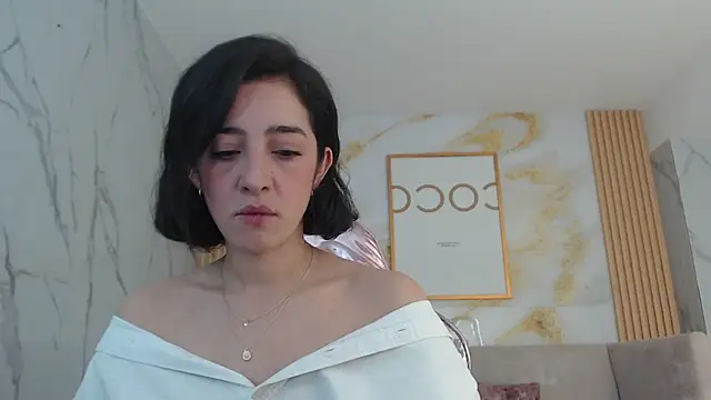 sara lopez s online show from October 2025 01:19:01 PM