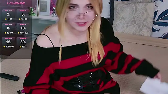 Evie Vall online show from November 2025 03:34:02 PM