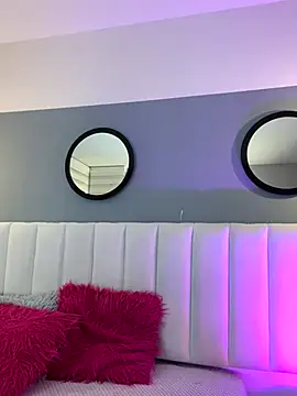 Mila Hank  online show from October 2025 12:17:01 PM